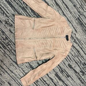 Elegant Women's Tan Leather Jacket